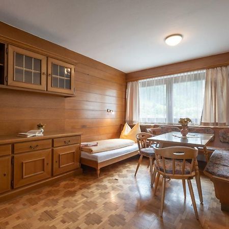 Gastehaus Amor Apartment Mayrhofen Bagian luar foto