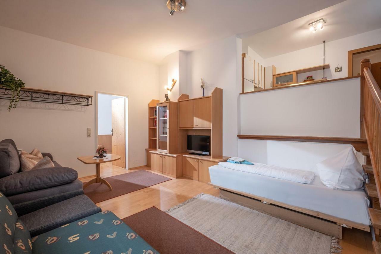 Gastehaus Amor Apartment Mayrhofen Bagian luar foto