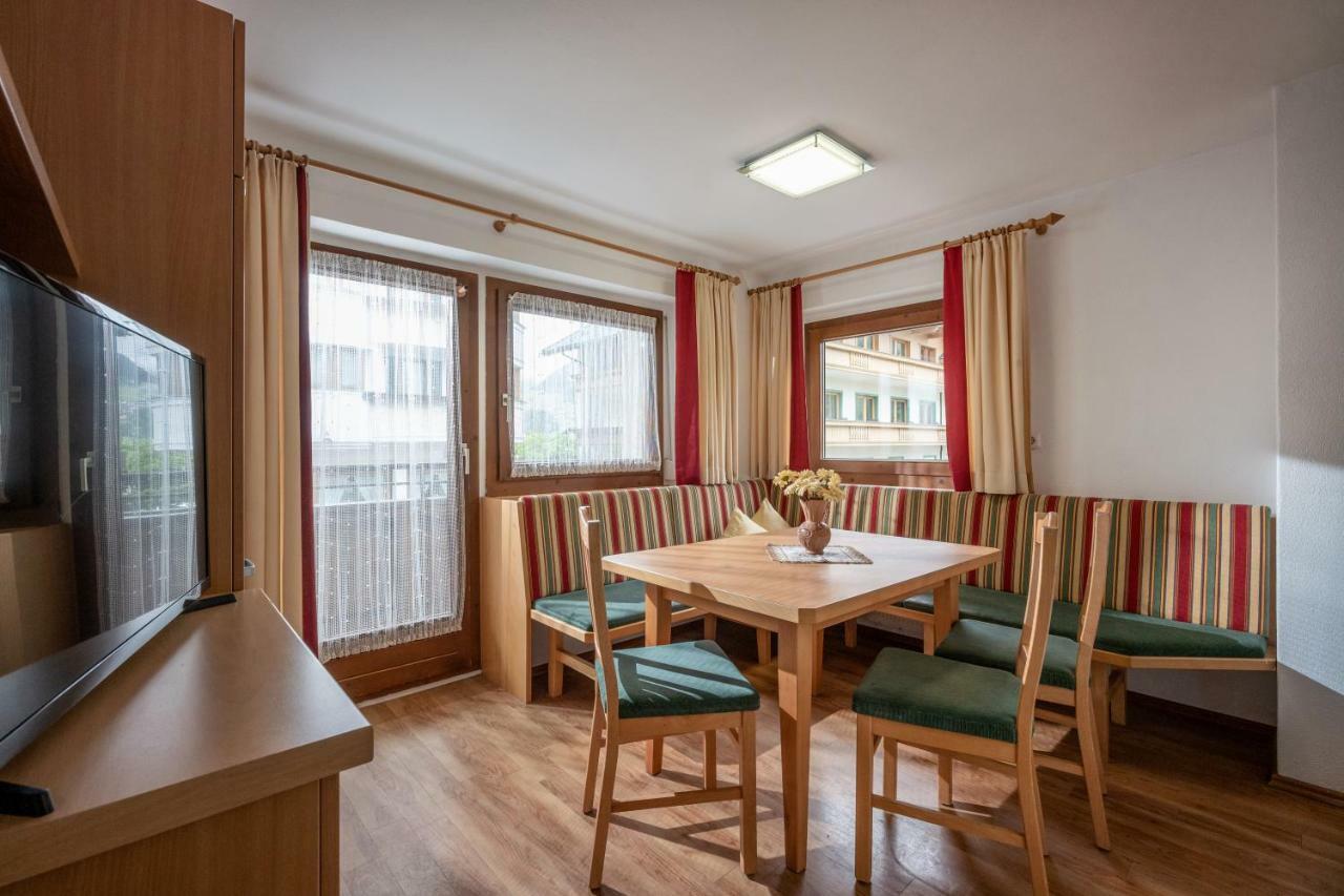 Gastehaus Amor Apartment Mayrhofen Bagian luar foto