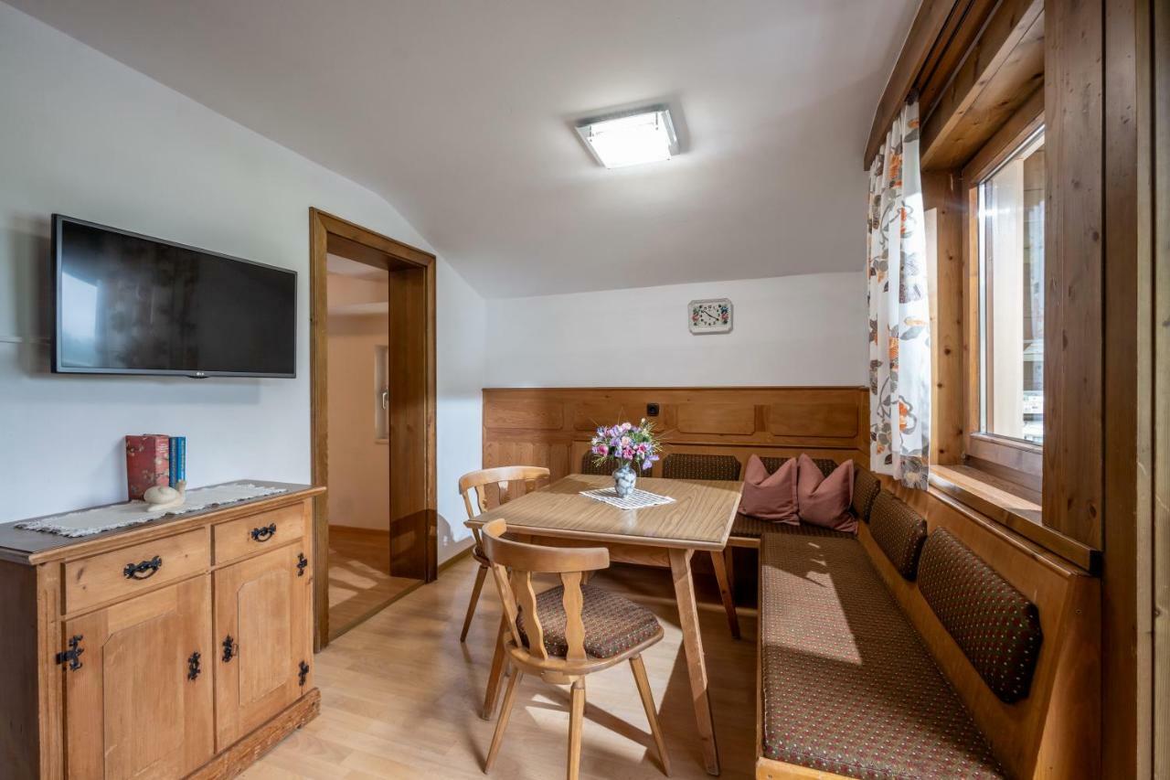 Gastehaus Amor Apartment Mayrhofen Bagian luar foto