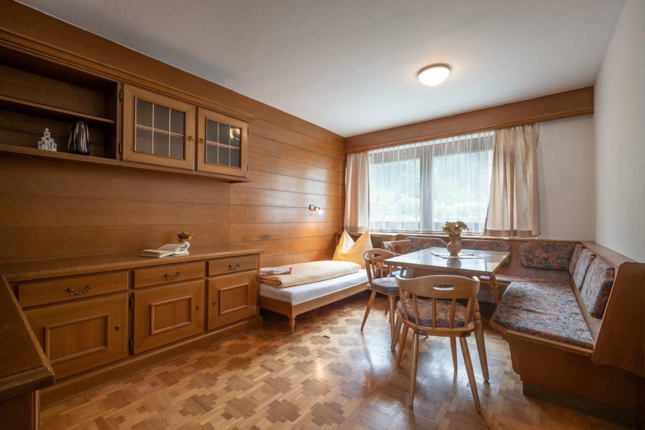 Gastehaus Amor Apartment Mayrhofen Bagian luar foto
